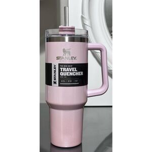 Stanley “OG” Adventure Quencher 40oz Tumbler, PARFAIT PEARLESCENT‎ PINK